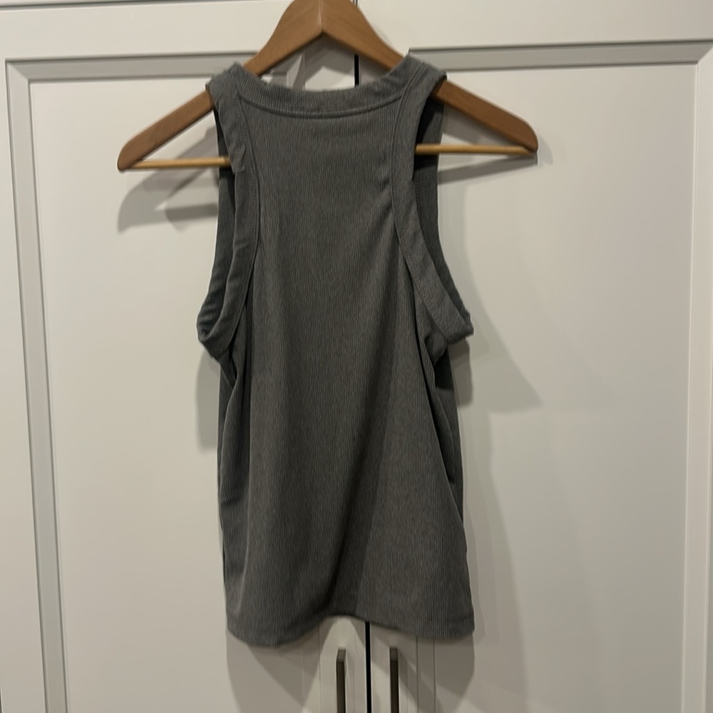 Grey Tank - Picture 3 of 3